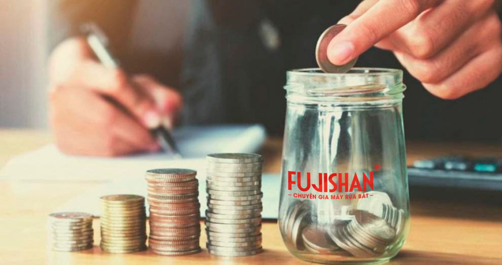Máy rửa bát Fujishan với giá thành hợp lý, phù hợp với nhu cầu của mọi người dùng
