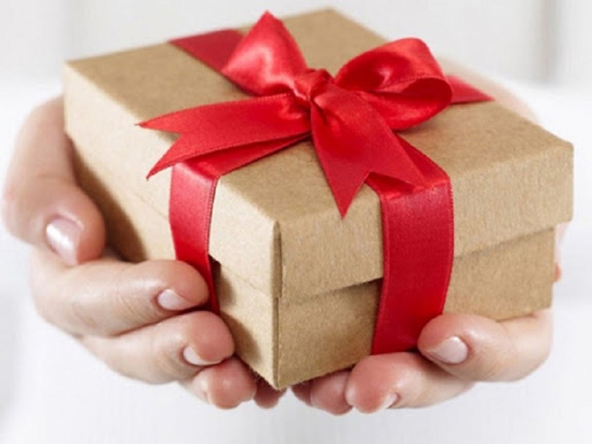 Mua máy rửa bát làm quà tân gia