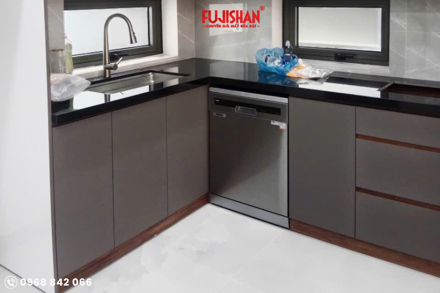 Máy rửa bát Fujishan loại 12 bộ