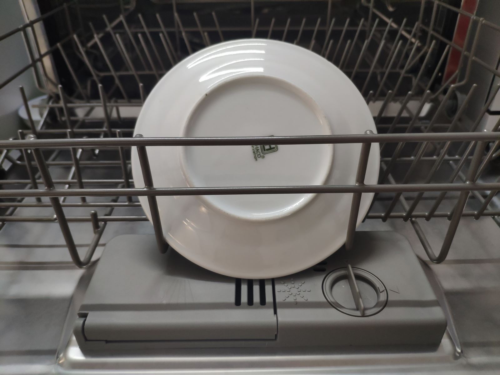 Khắc phục tình trạng nắp đựng chất tẩy rửa không thể tự bật mở